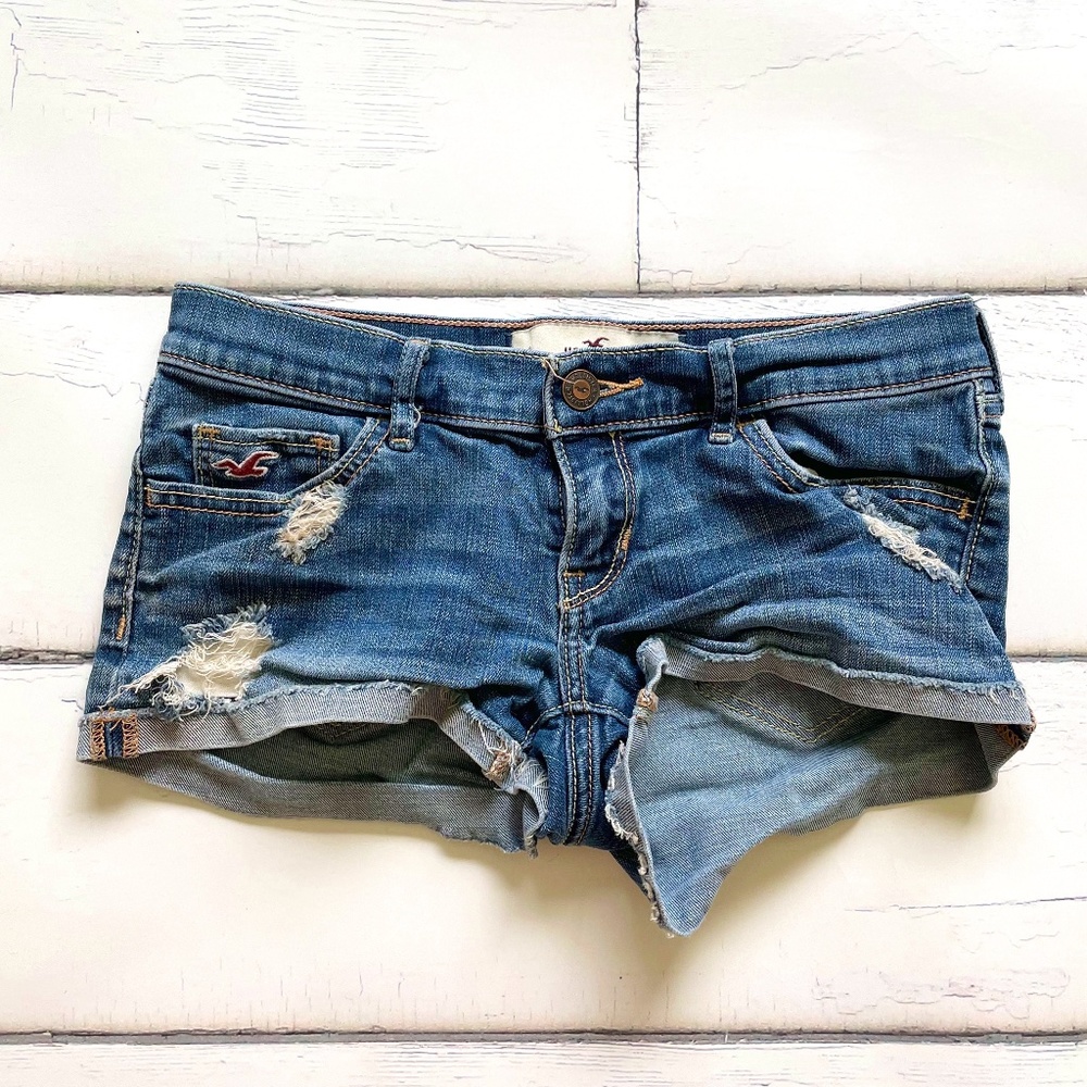 Hollister Denim ripped jean shorts size 0 W24 low rise
